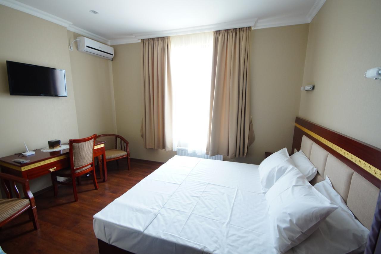 Hotel 725 Μπατούμι Εξωτερικό φωτογραφία