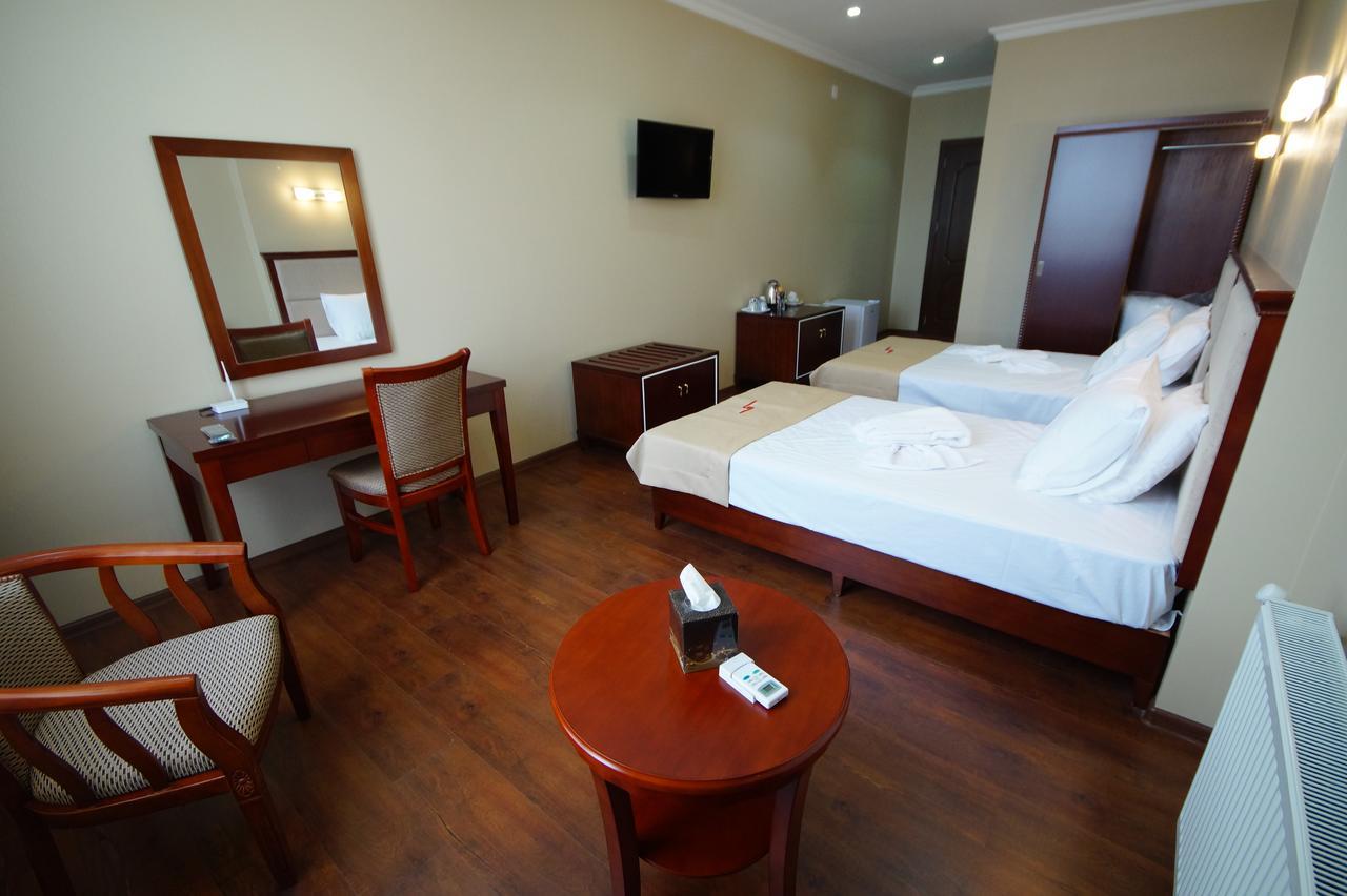 Hotel 725 Μπατούμι Εξωτερικό φωτογραφία