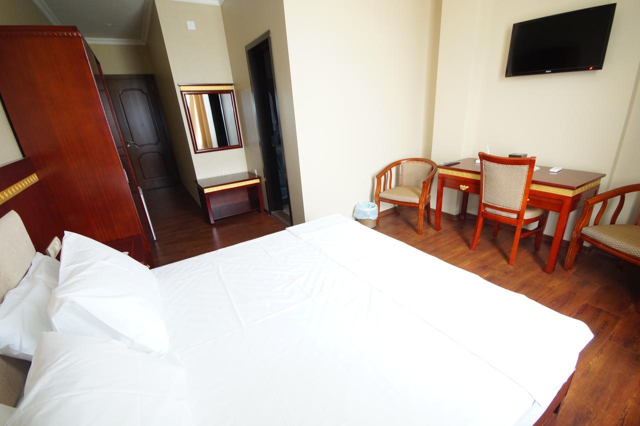 Hotel 725 Μπατούμι Εξωτερικό φωτογραφία